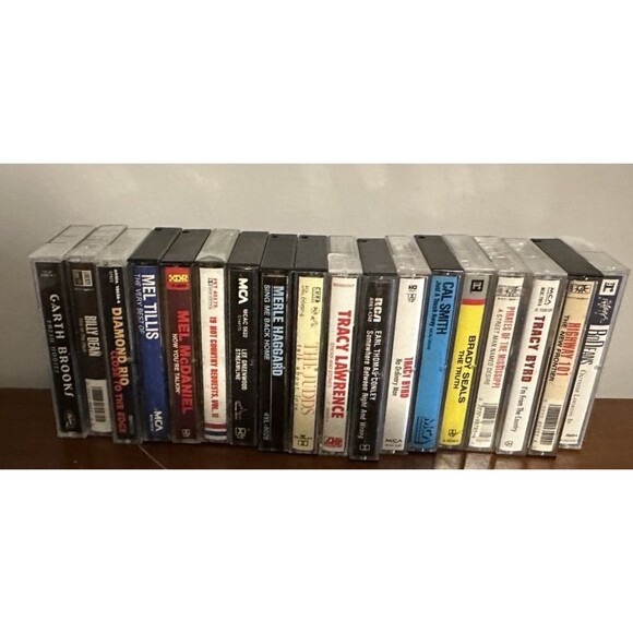 Lot Of 18- Country Cassette Tapes- Various Artists And Records - Picture 1 of 3